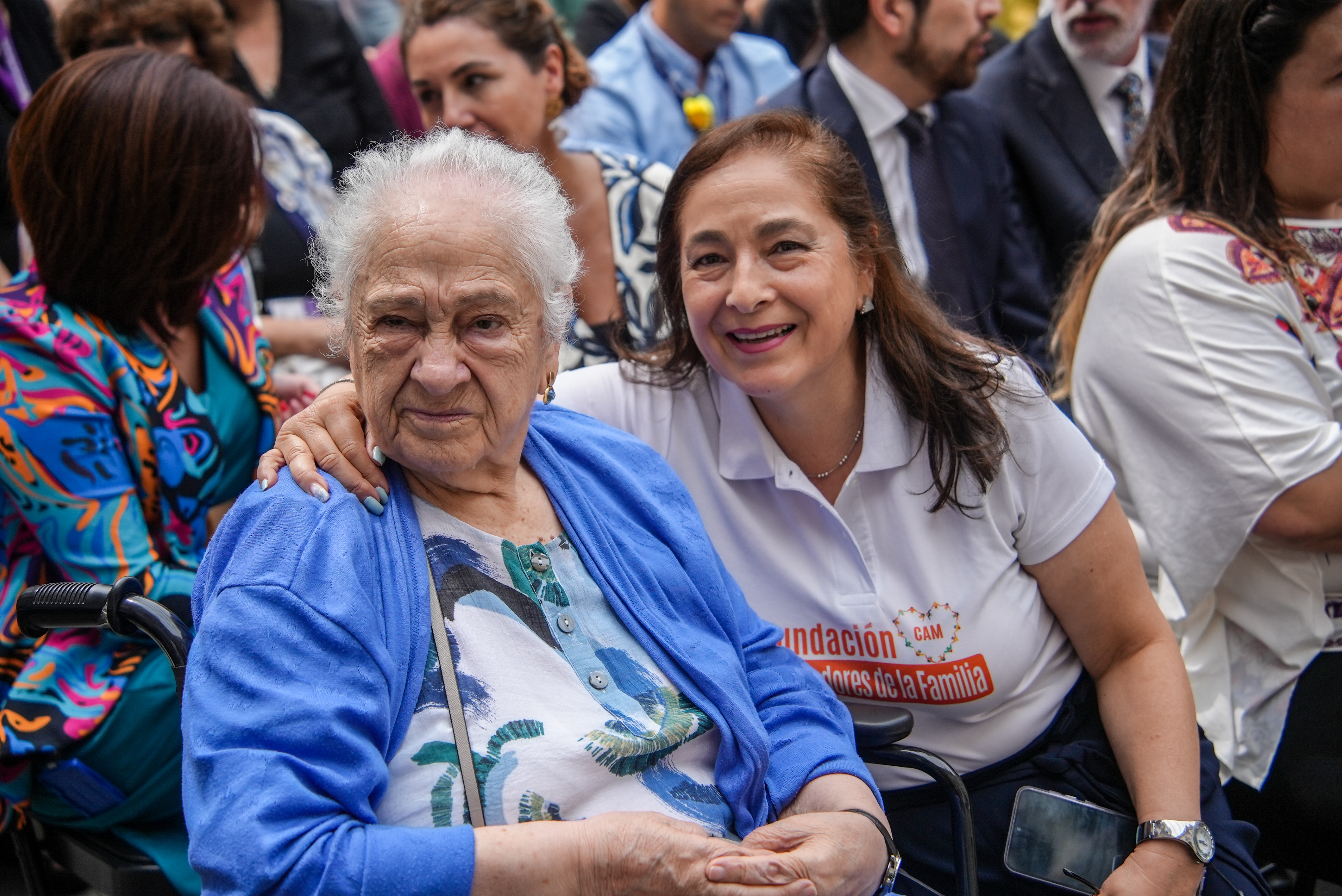 Ley 21.805 Reconoce el derecho al Cuidado y crea el Sistema Nacional de Apoyos y Cuidados